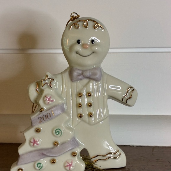 Vintage Lenox 2001 Gingerbread Ornament The Sweetest Christmas 24K Gold - Picture 1 of 6